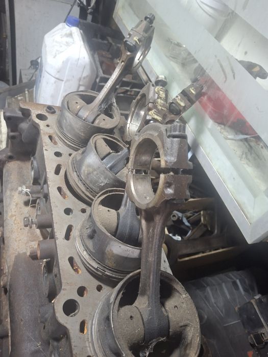 Продам блок двигателя таета сюрф