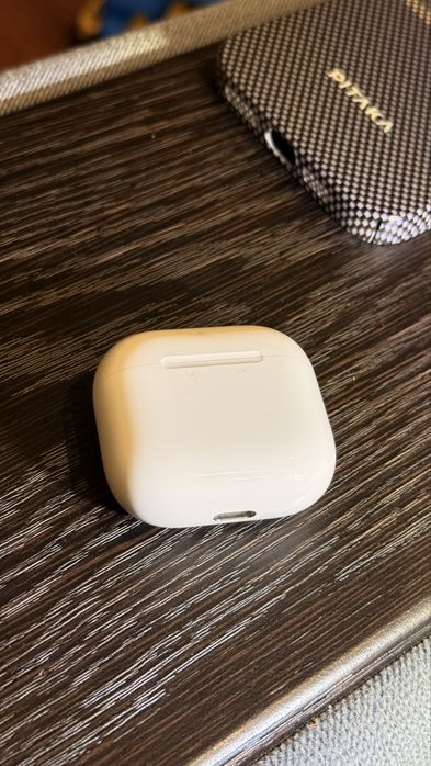 Airpods 4 оригинал