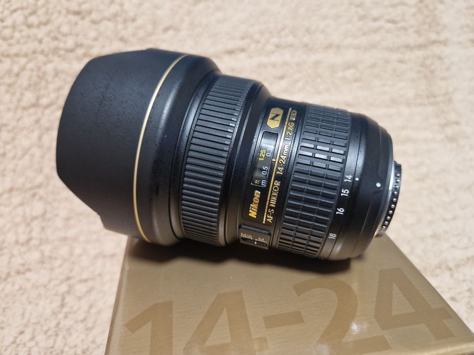 Продавам обектив Nikon Nikkor 14-24 mm f2.8