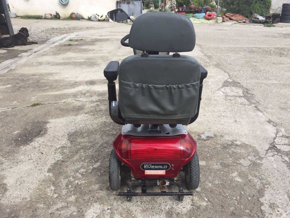 скутер за трудноподвижни хора или инвалиди