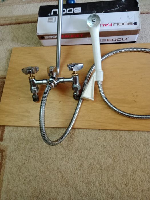 Продам смеситель на ванну СССР