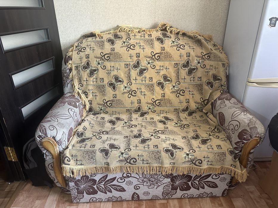 Диван бу раскладывается.