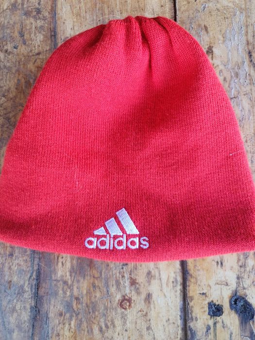 Caciula de dama, marca Adidas portocalie