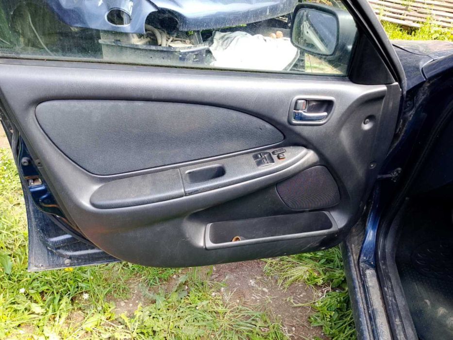 Toyota Avensis 2.0 D4D На части