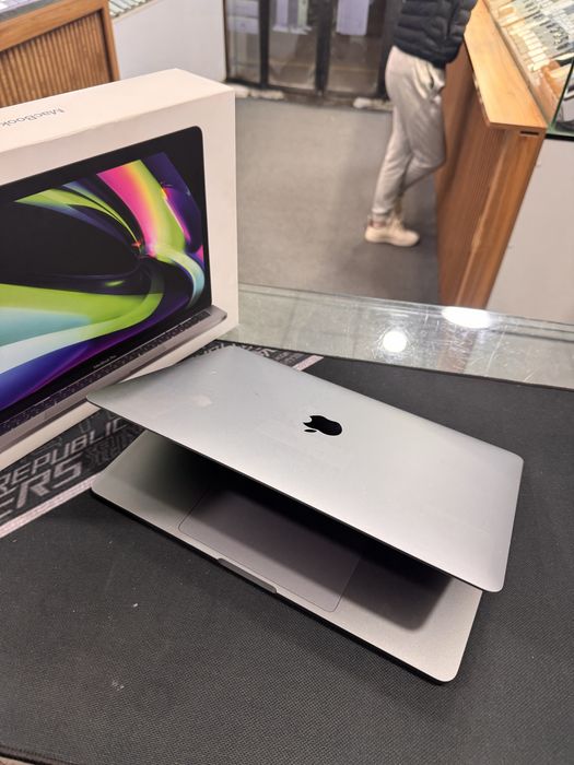 Apple Macbook Pro M1 SSD 256GB ОЗУ 8GB 2K retina