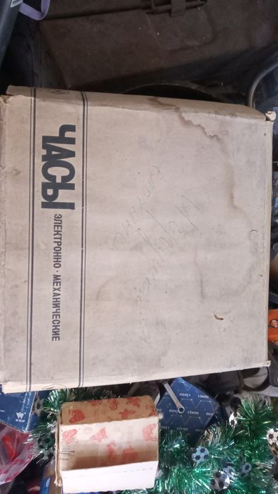 Часы совецкие механические и кварцевые