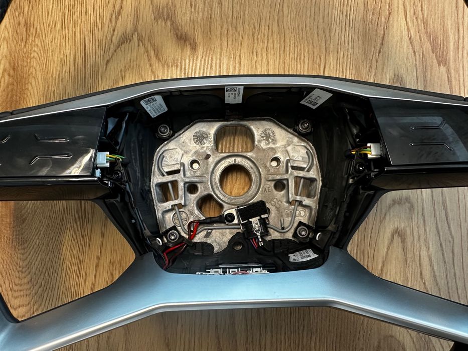 Volan Volan Audi Q4 e-tron original OEM 89A419508F