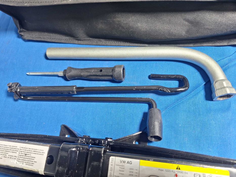 KIT Cric AUTO OE VW Passat Touran Arteon Skoda SUPERB + Husa