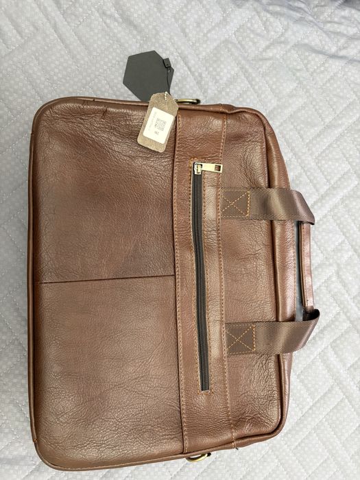 Новый кожаный портфель