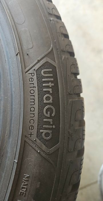 225/45/18цола.Good year