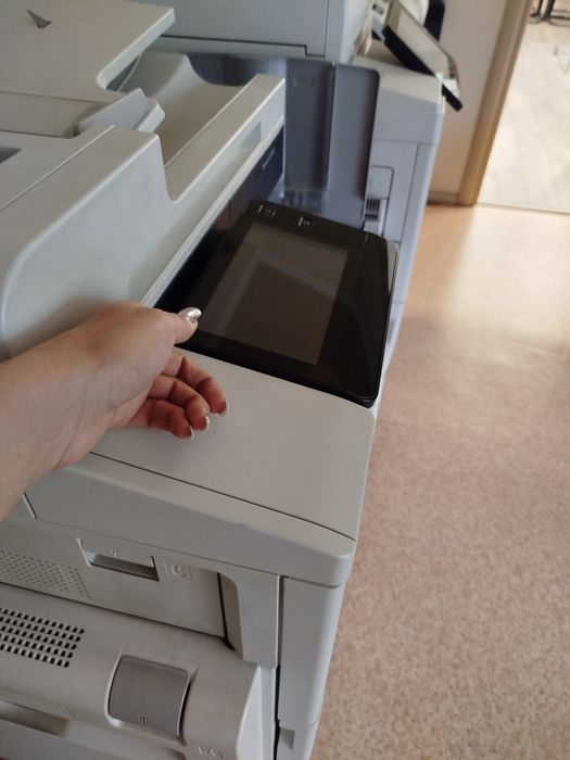 Продается Ксерокс" VesaLink B7025