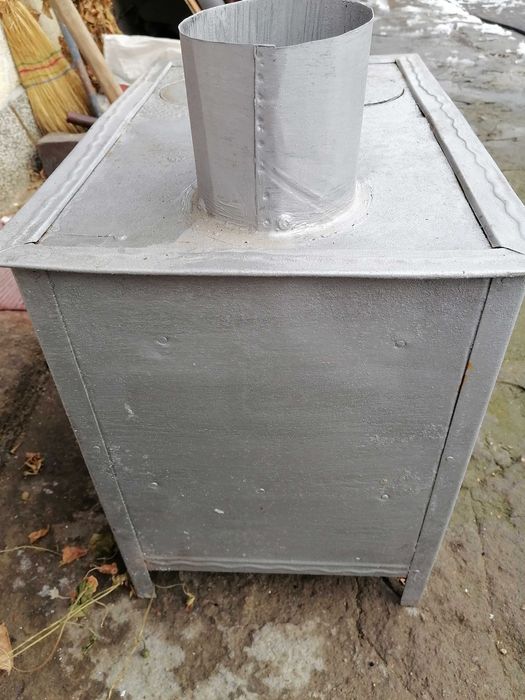 Малка печка на дърва