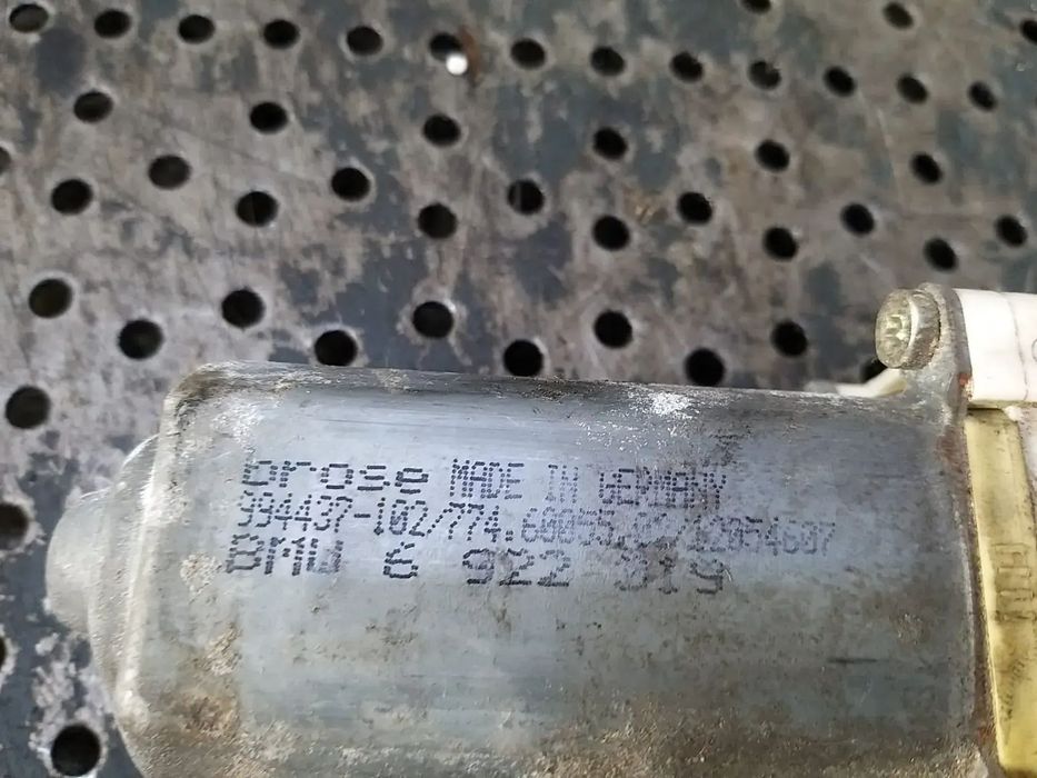 Motoras macara stanga spate bmw seria 5 e60 994437102 7746005502