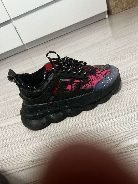 versace chain reaction