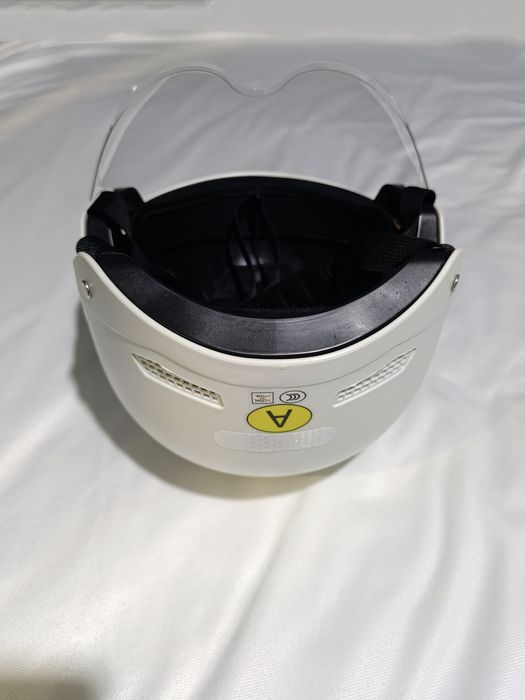 Yangi shlem sotiladi skuter kaska