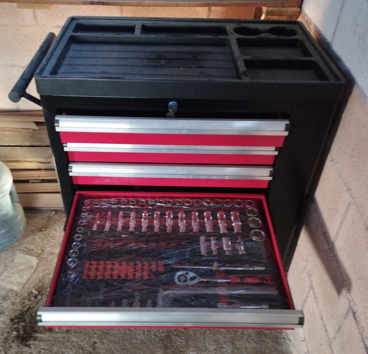 Ящик для хранения инструмента