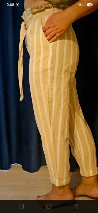 Vand pantaloni Bershka