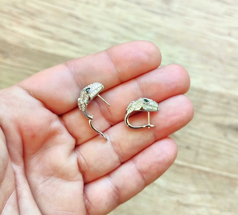 Обеци Serpenti Earrings на Bvlgari инкрустирани с циркониеви камъни