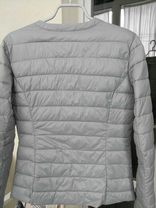 Дамско спортно яке