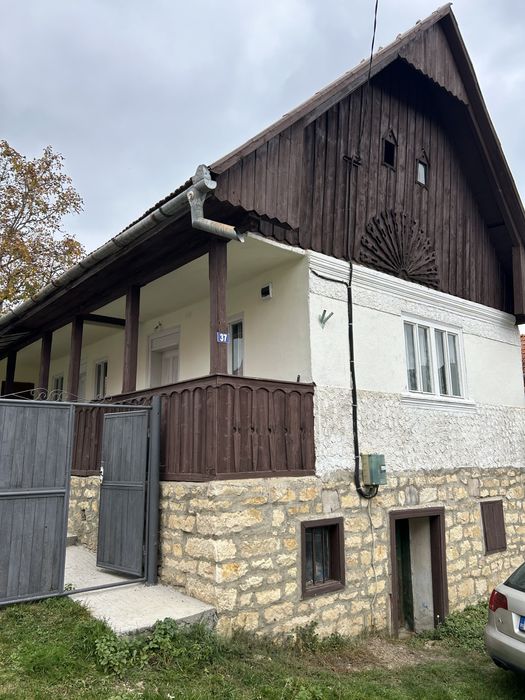 Vind casa de locuit cu CF