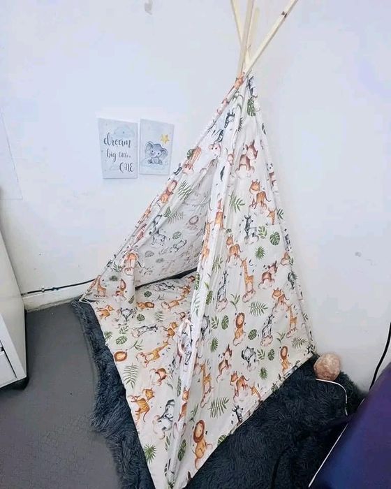 ХИТ ЦЕНА 43 лв Палатка с височина 150 см за двора или вкъщи