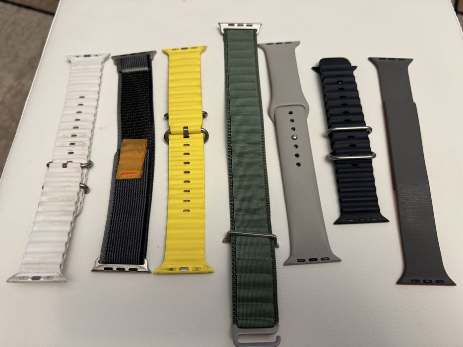 Iwatch Ultra + всички закупени каишки към него!