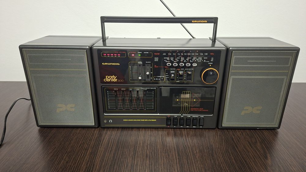 Radio casetofon Grundig