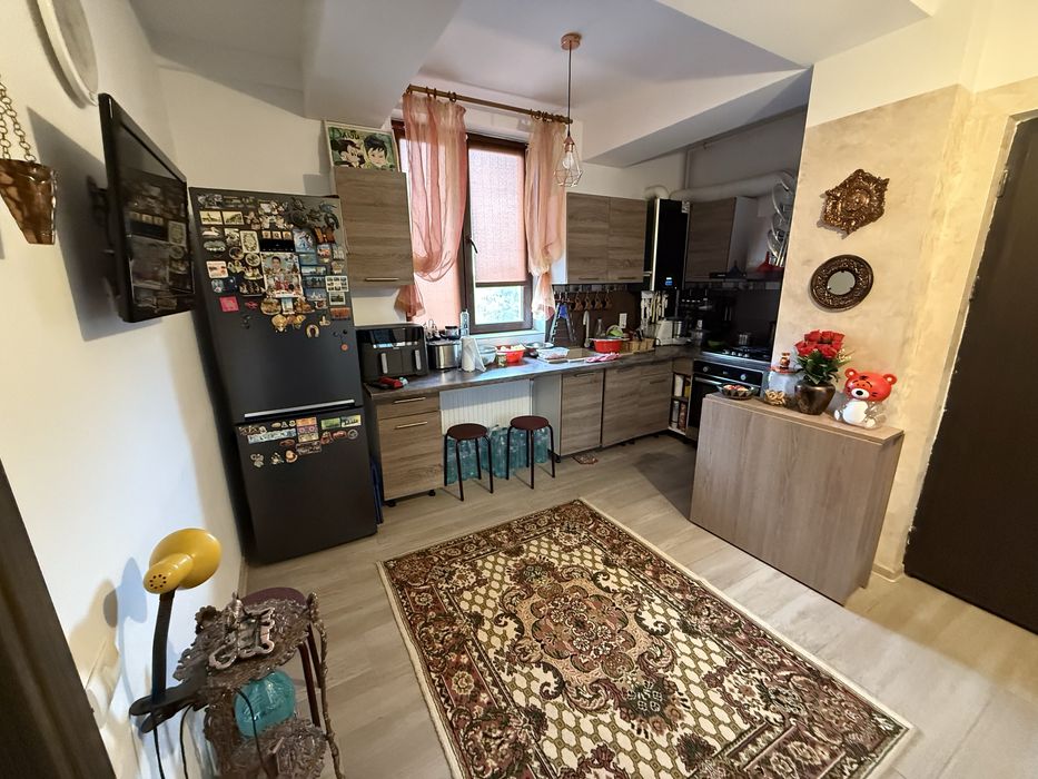 2 camere de vanzare, zona Compozitori, et 3/4