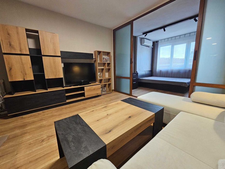 Продава се Двустаен апартамент в София, Кръстова вада - 53 кв.м за 3489 €/кв.м - Снимка #2