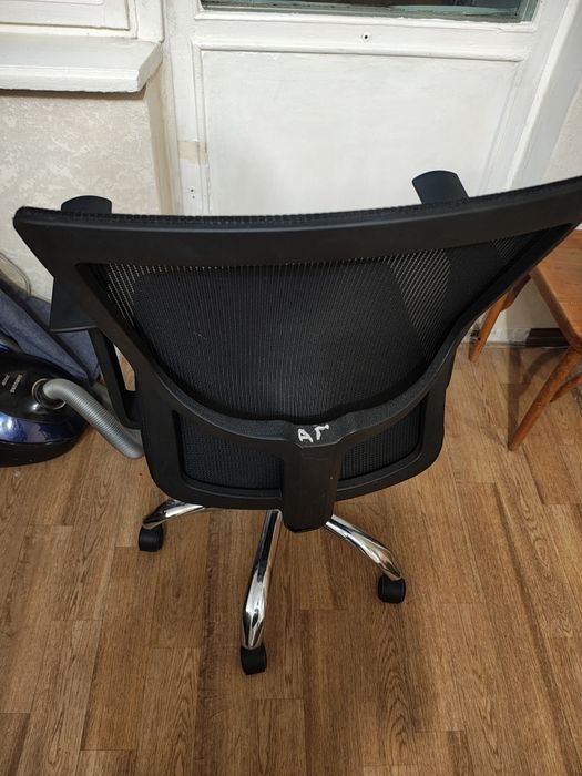 Офисное Кресло 1