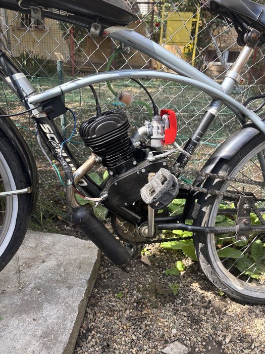 Vand bicicleta cu motor