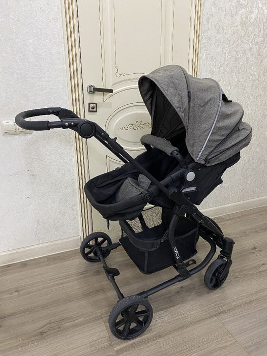 Продам коляску Tomix