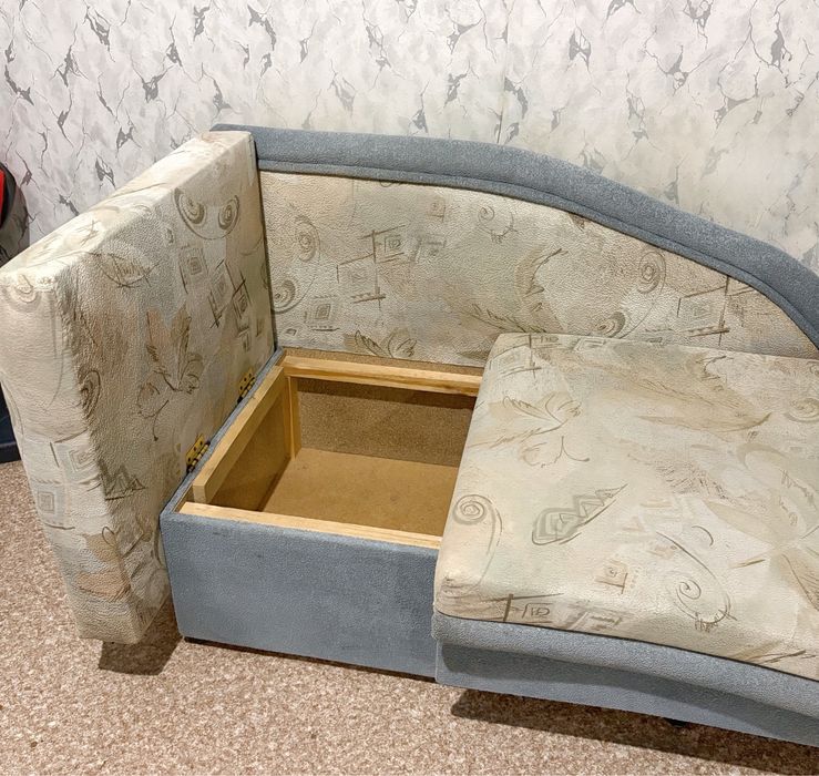 Продам диванчик
