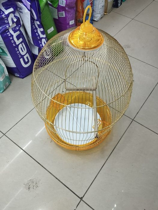 Продаю золотую клетку для птиц
