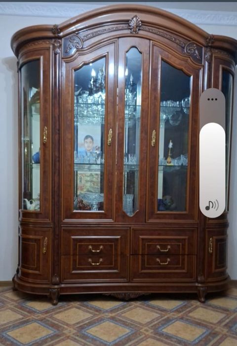Сервант классический