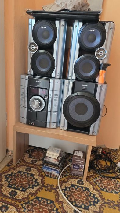 Combina sony rg 444 cu subwoofer si cu un sunet puternic si clar