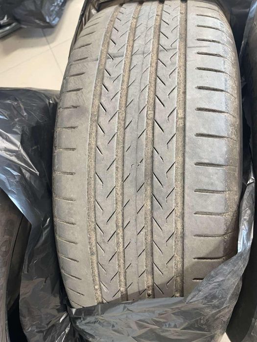 235/55/19 continental eco contact 6QM
