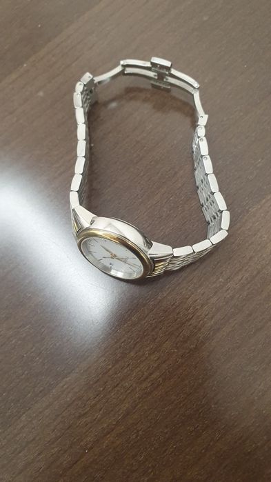 Часы"Tissot" продам