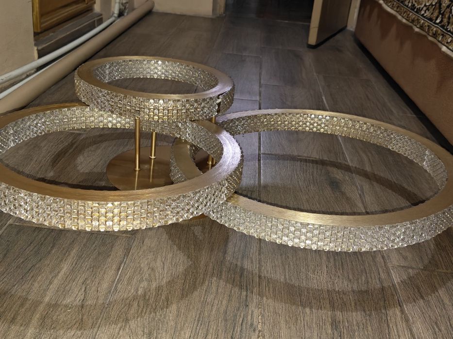 Потолочная LED-люстра
