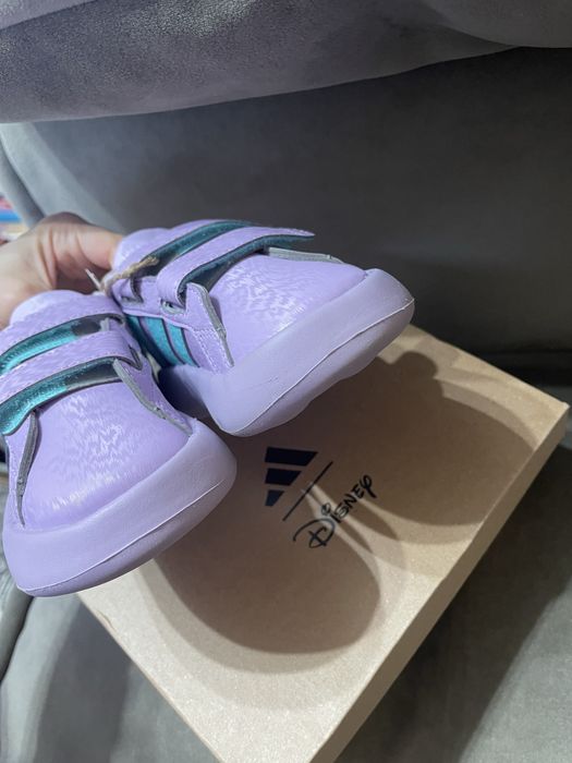 Adidas Grand Court Frozen 23,5 кецове / маратонки