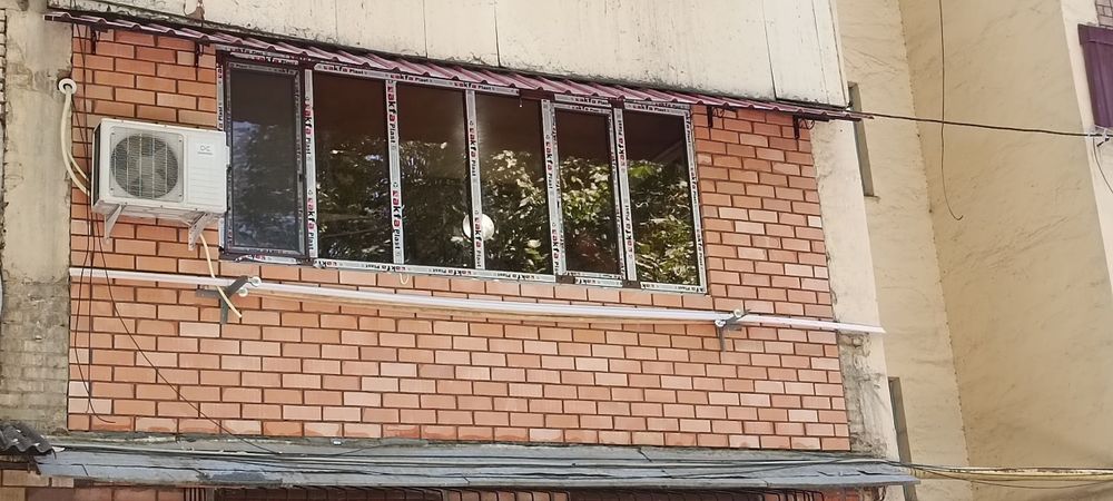 Делаю кладку балкона,установка козырков