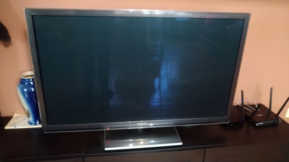 Панасоник плазма 3D TX-P42ST50E