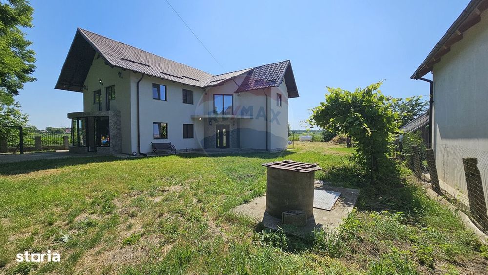 Casă / Vilă cu 6 camere de vânzare in Hânțești, Suceava