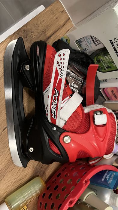 Коньки красныййй  39-41