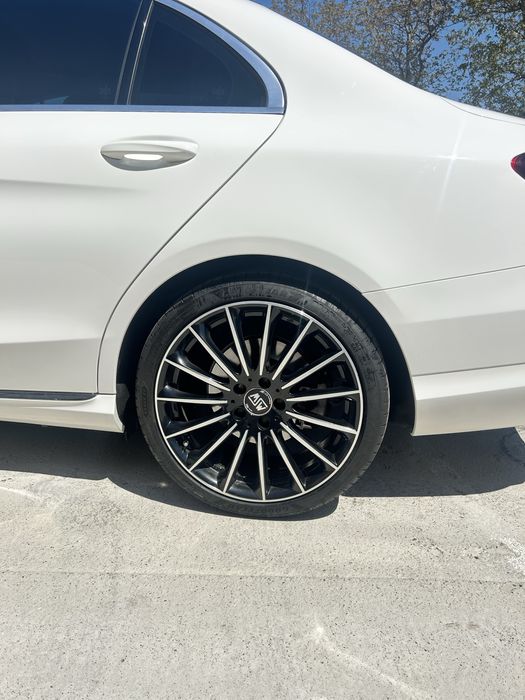 Vand mercedes C class Avantgarde- Primul proprietar