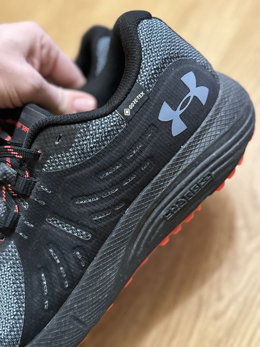 Under Armour маратонки