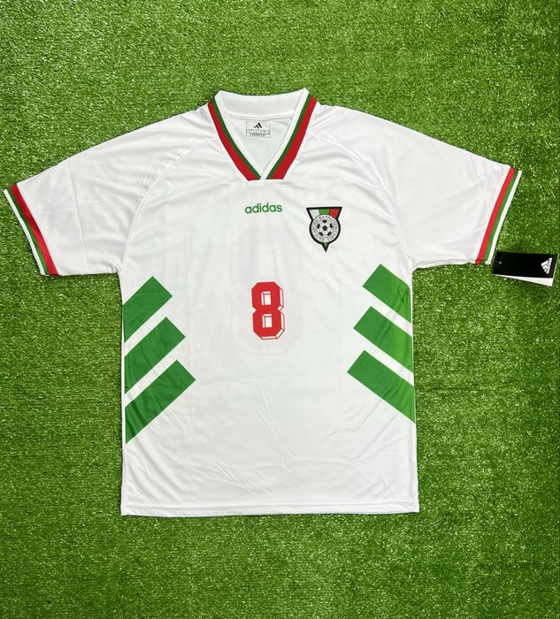 Ретро футболна тениска на България/Стоичков/1994