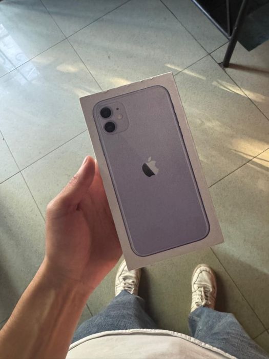 Продам iPhone 11