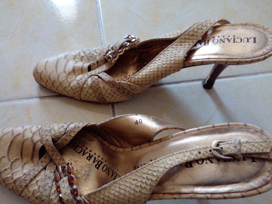 Продам босоножки