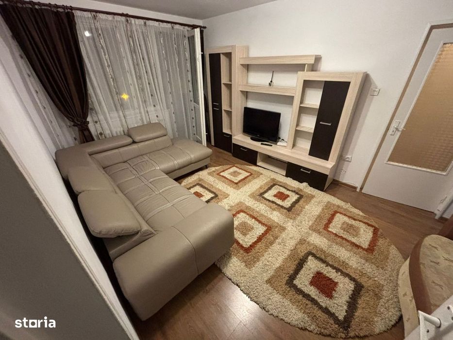 Apartament 2 camere semidecomandate+ balcon, et. 4/10 cu lift, zona Hi